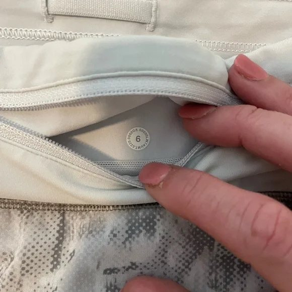 Lulu Mid-Rise 4’ Speed Up Short - Multi Grey - Picture 2 of 3